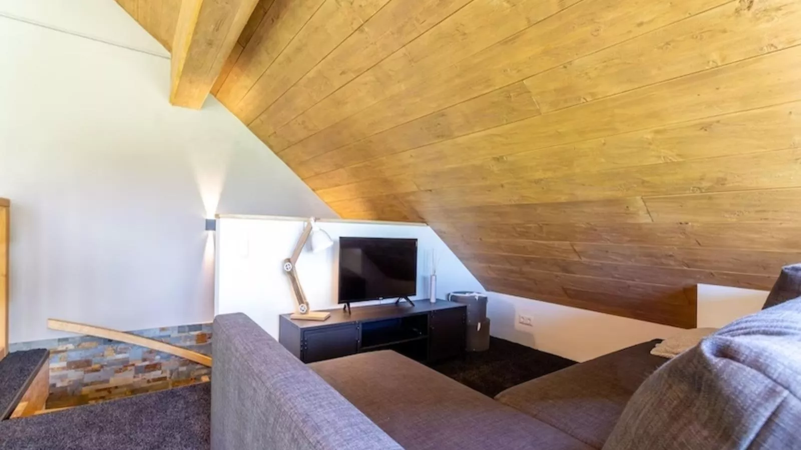 Alpinn Wellness 1-Living room