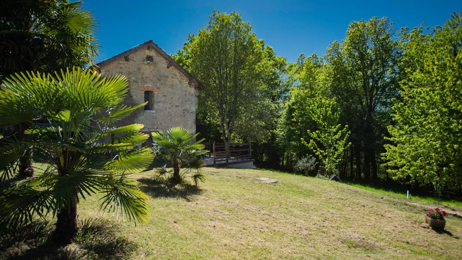 Le Tourel-Gardens summer