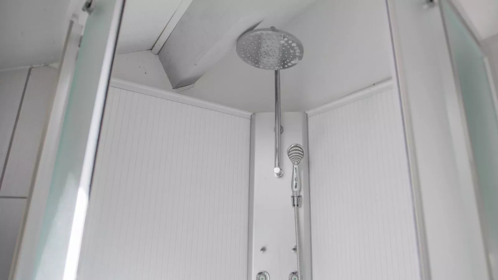 Le Tourel-Bathroom
