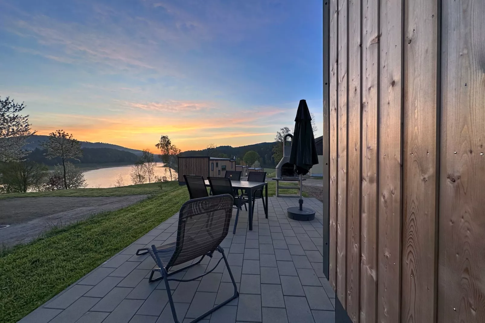 FERIENDORF SEEBLICK - Tiny Chalet am Eixendorfer See-View summer