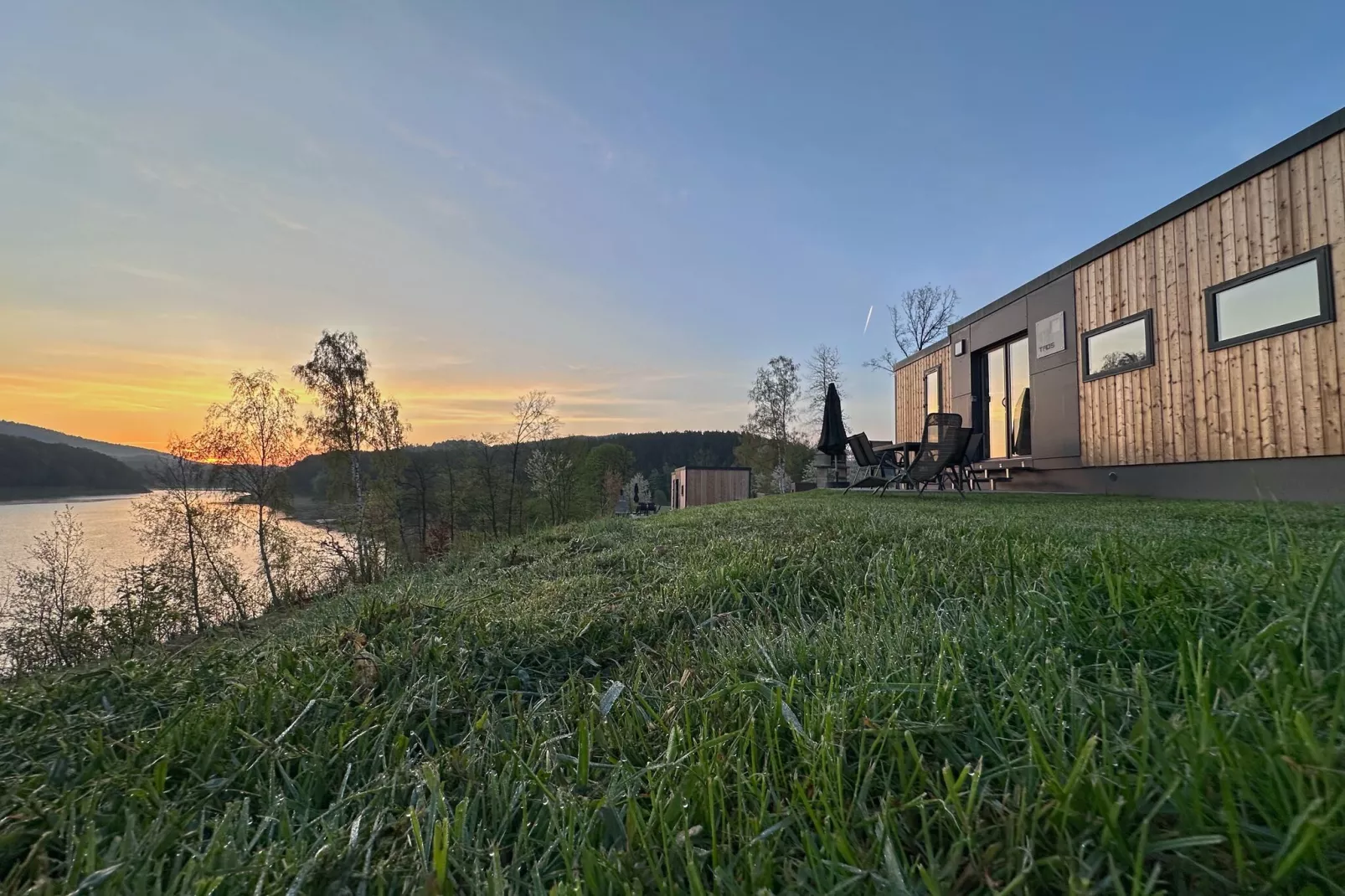 FERIENDORF SEEBLICK - Tiny Chalet am Eixendorfer See-Außenbereich Sommer