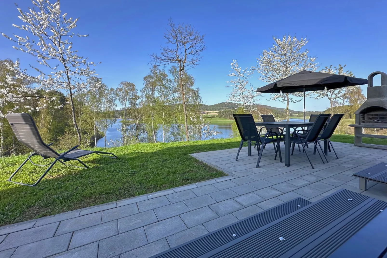FERIENDORF SEEBLICK - Tiny Chalet am Eixendorfer See-Terrassenbalkon