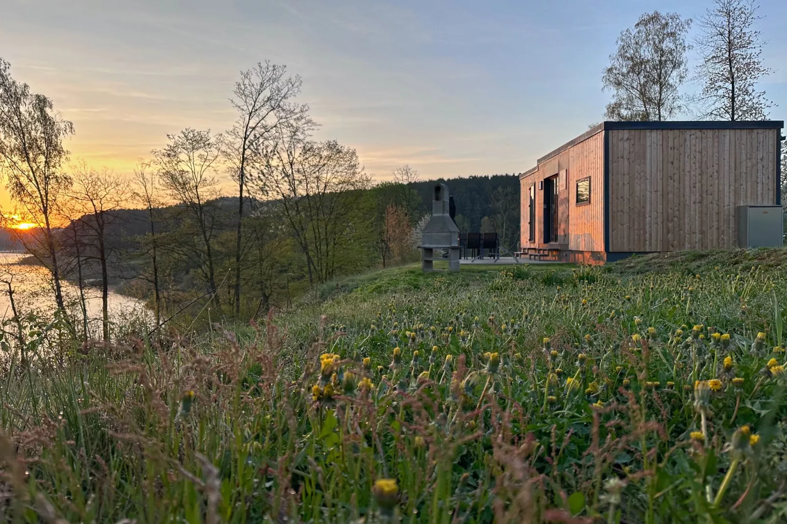FERIENDORF SEEBLICK - Tiny Chalet am Eixendorfer See-Exterior summer