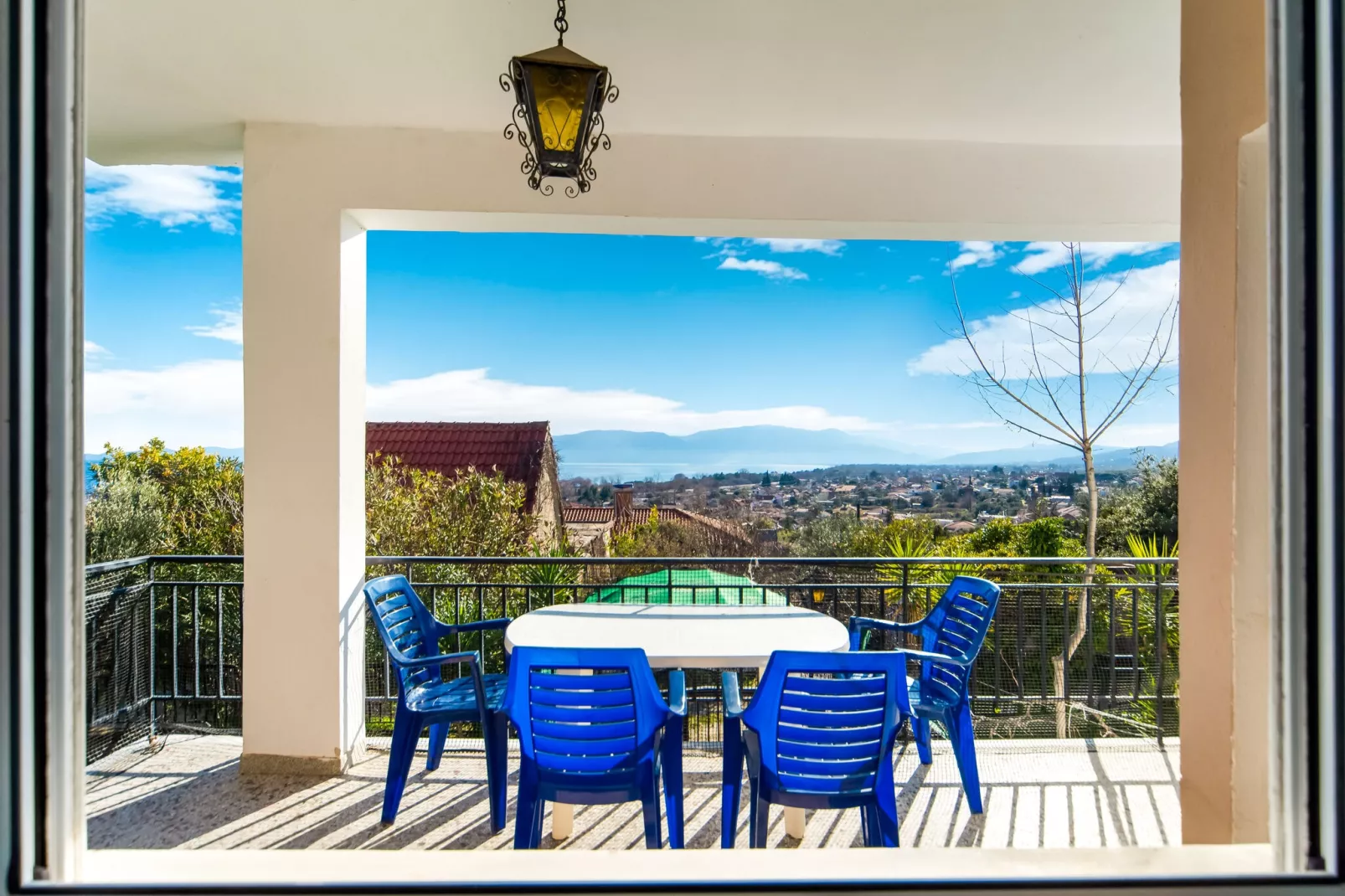 Bungalow with ocean view-Vue d'été