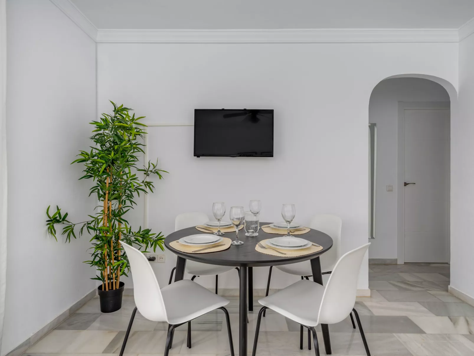 Las Farolas family retreat-Inside