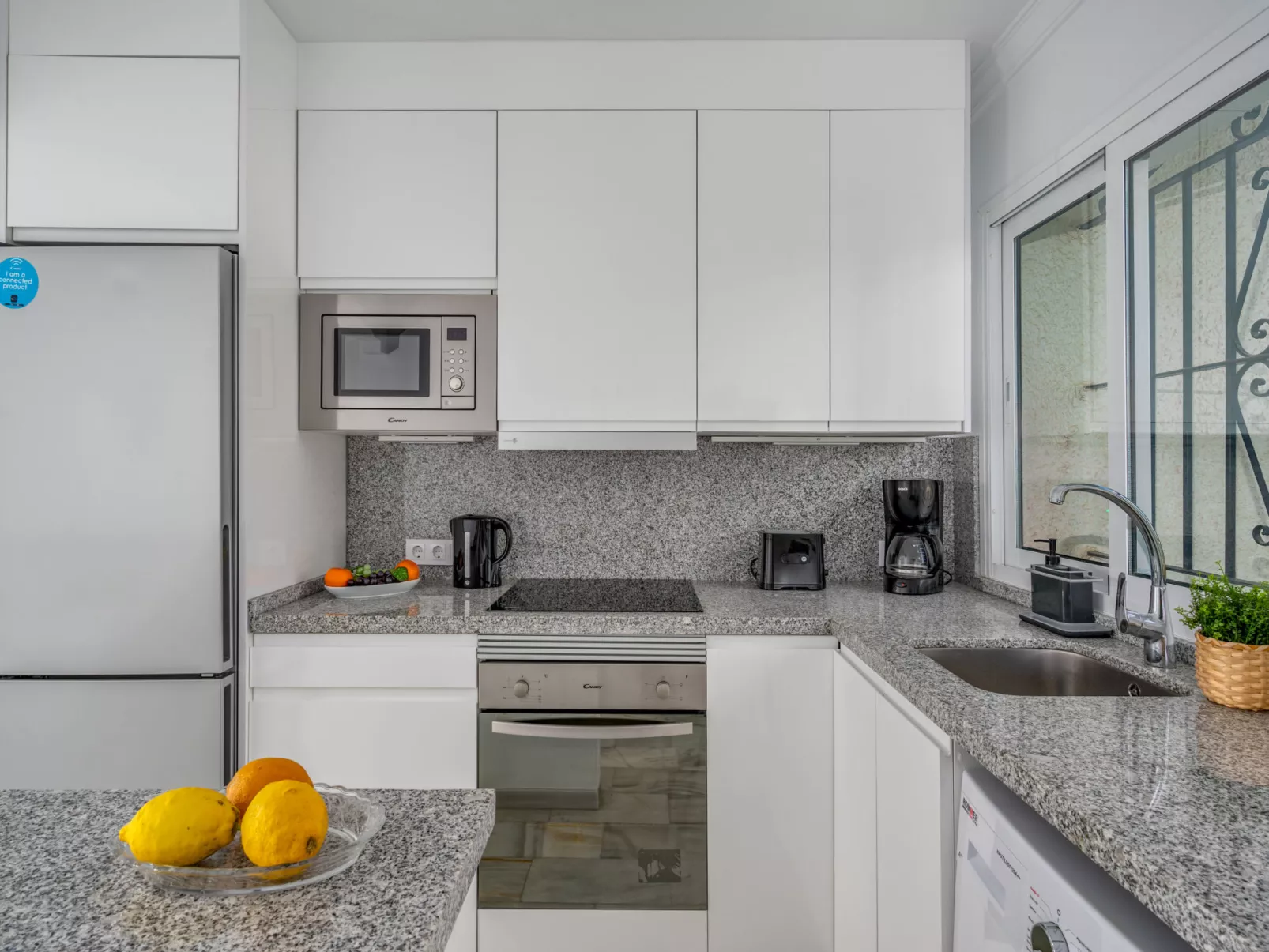 Las Farolas family retreat-Inside