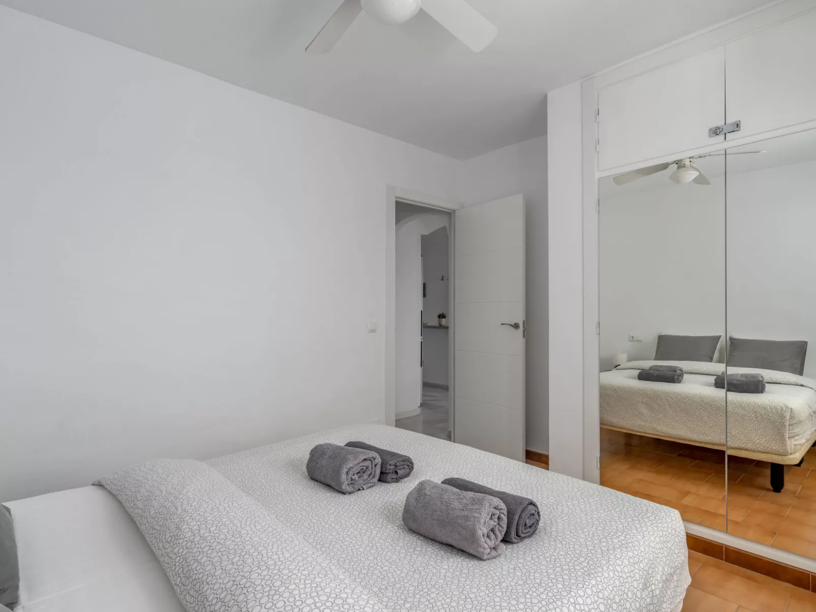 Las Farolas family retreat-Inside