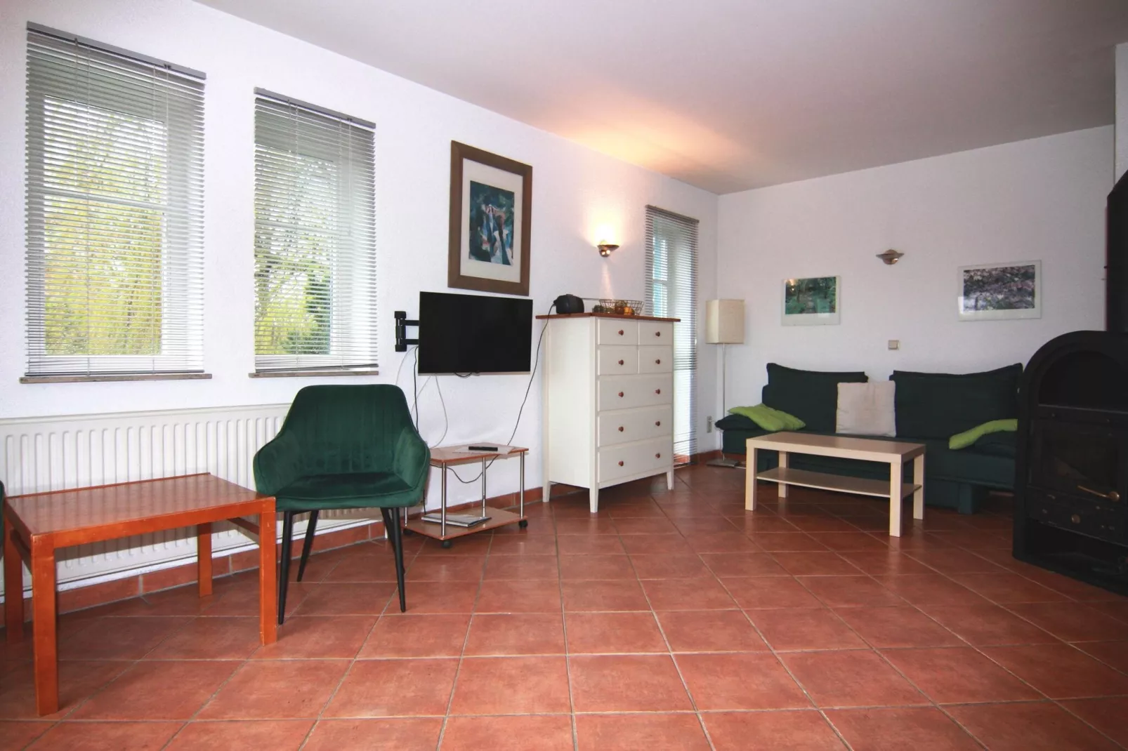 Wohnung unten rechts-Living room