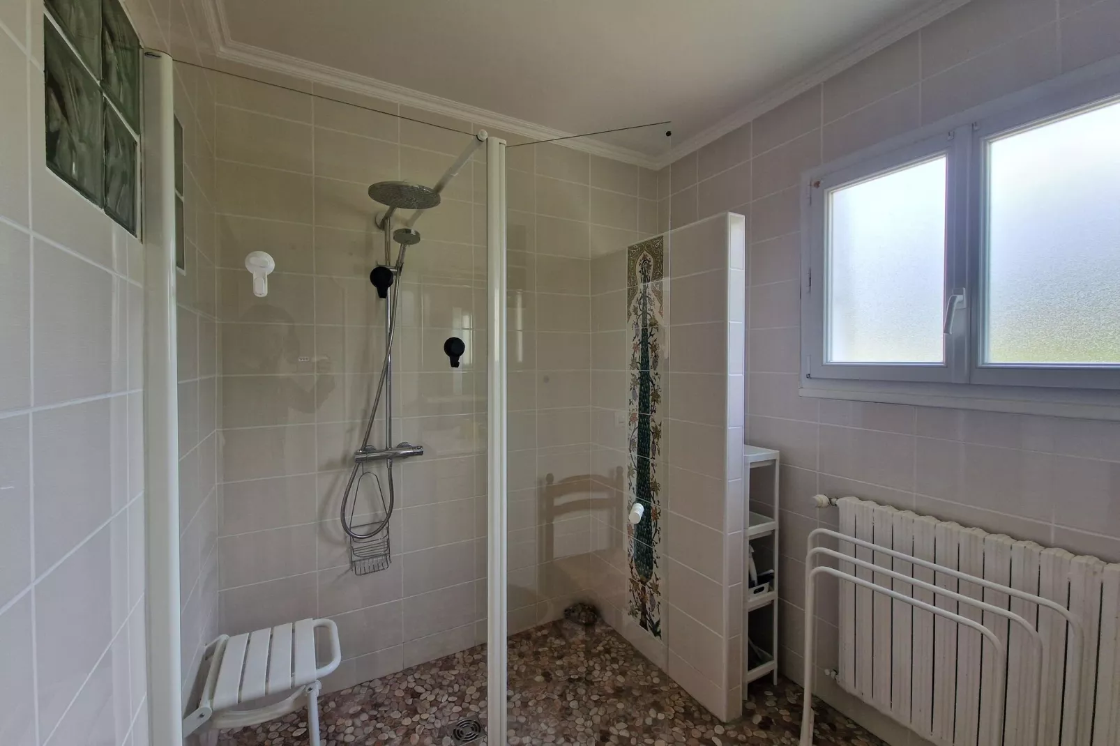 Holiday home in Plougasnou Baie de Morlaix-Bathroom