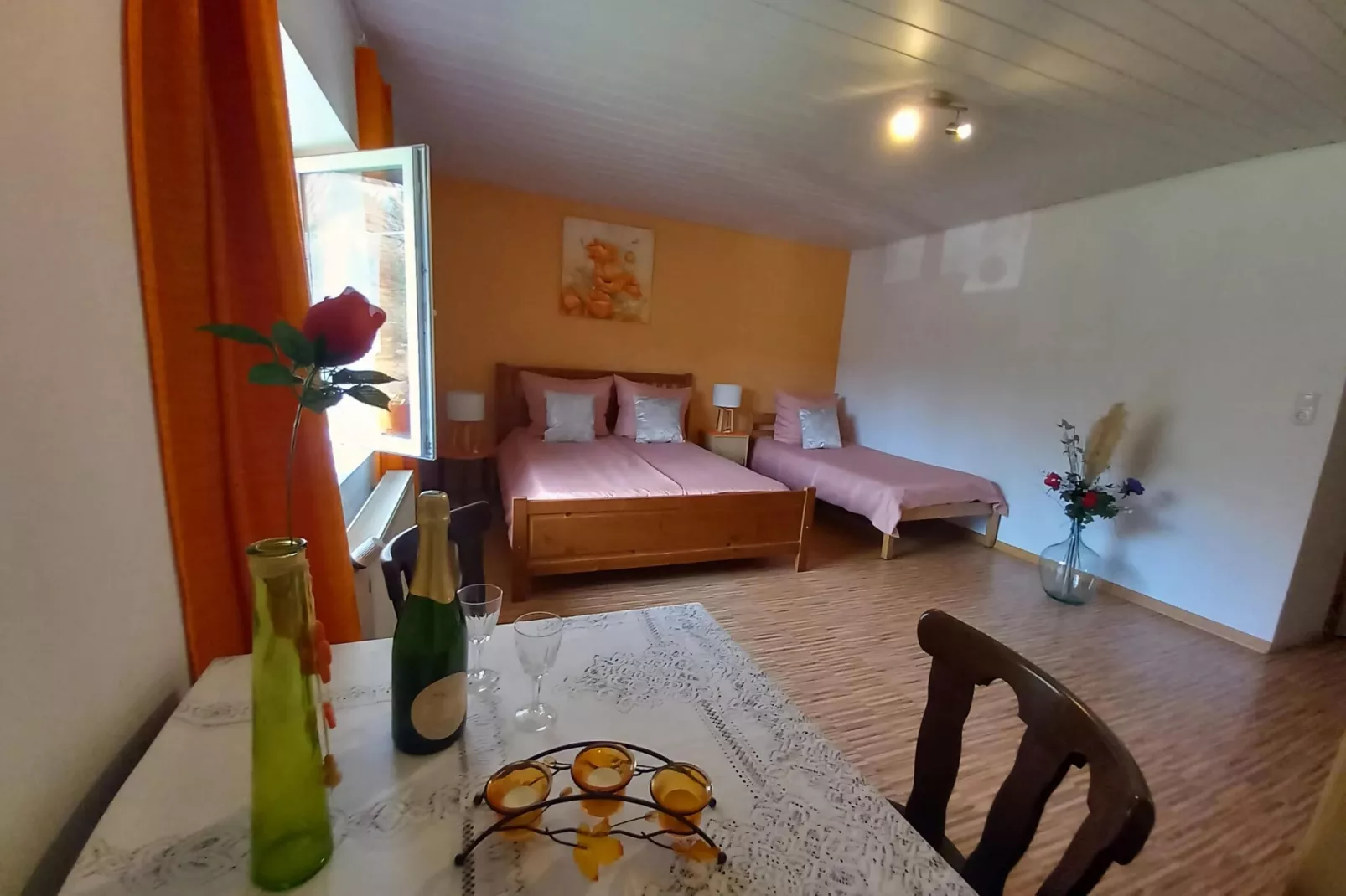 Ferienhaus mit eigener Bar am Bach in Saint Quirin-Bedroom
