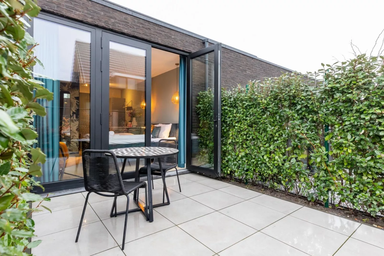 Studio BRIES-Exterior summer