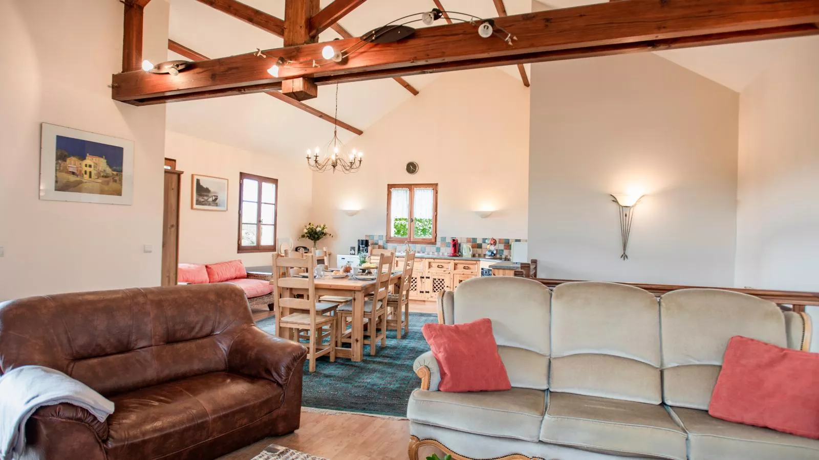 Maison Les Belles-Living room