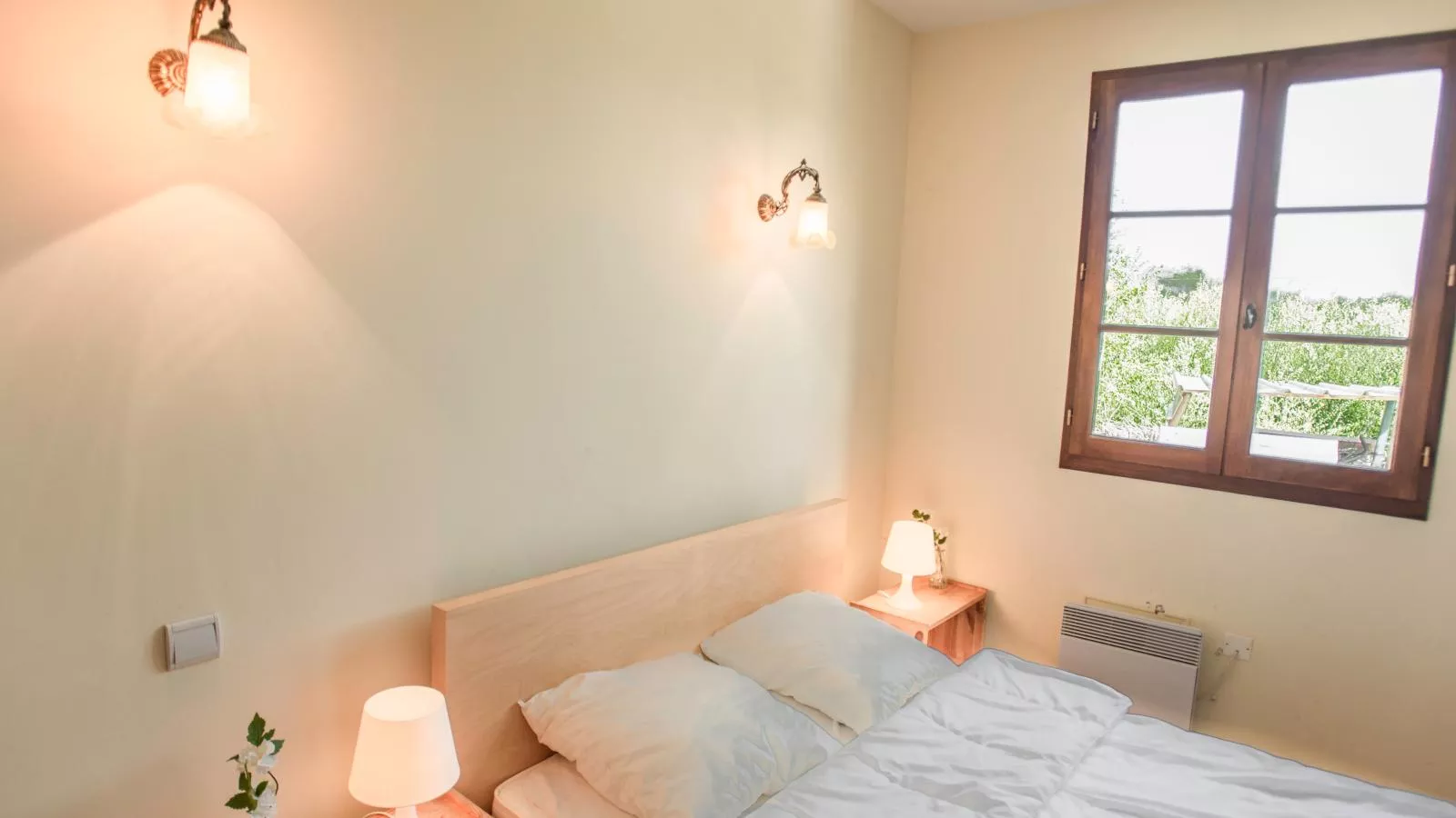 Maison Les Belles-Bedroom