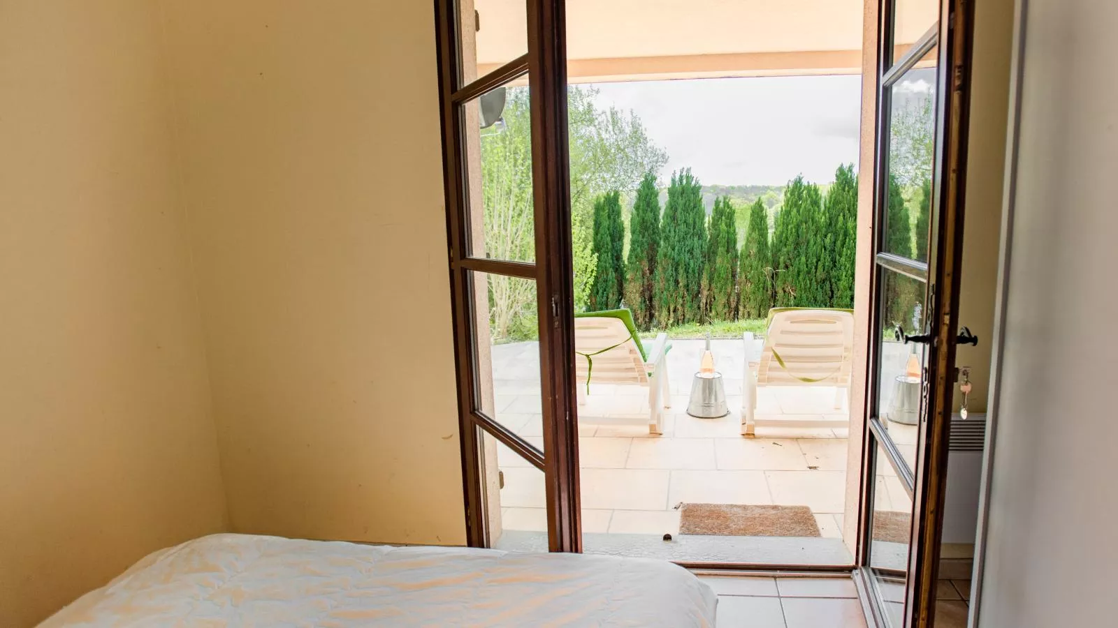 Maison Les Belles-View summer