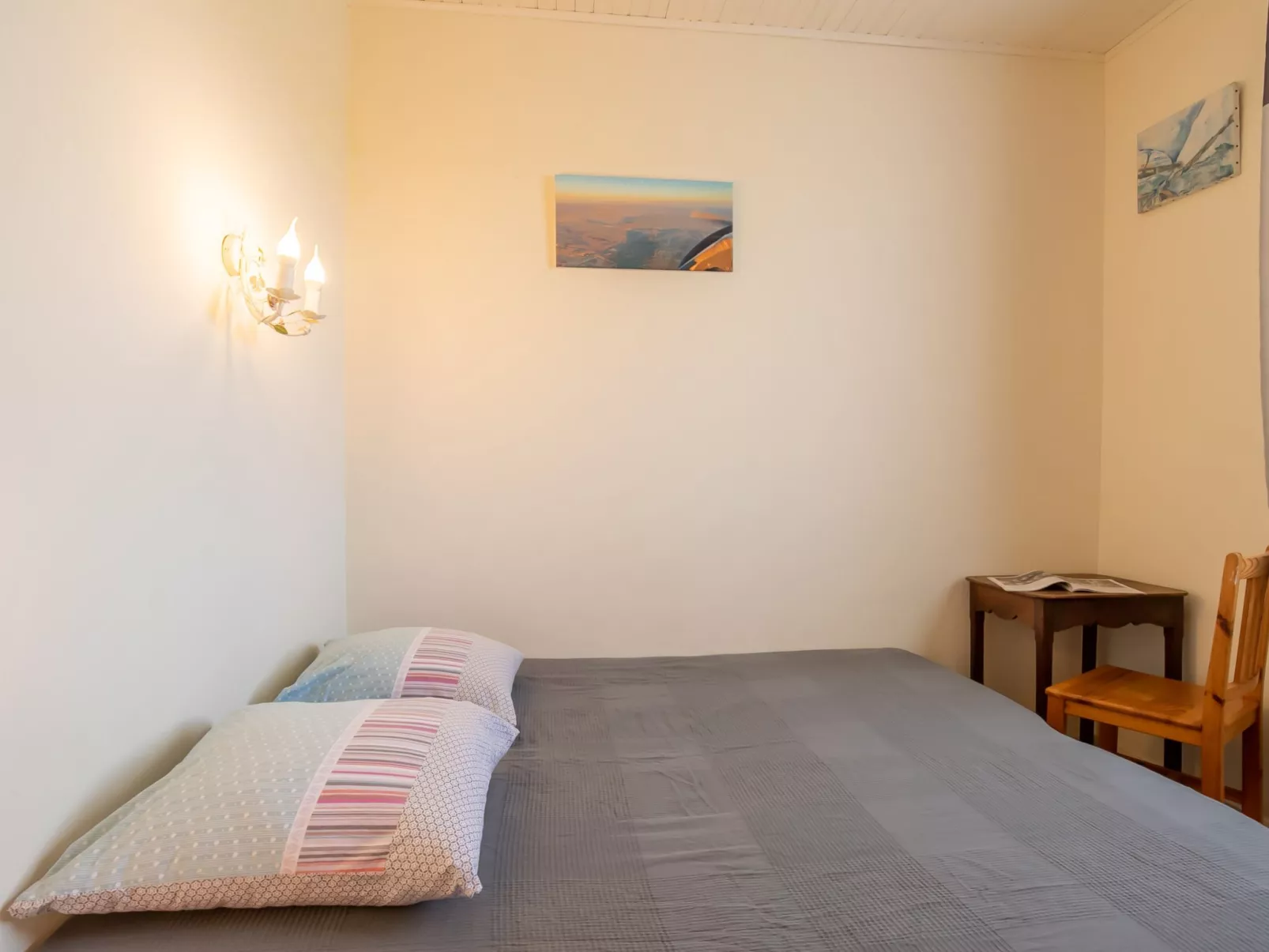 Les Roches-Inside