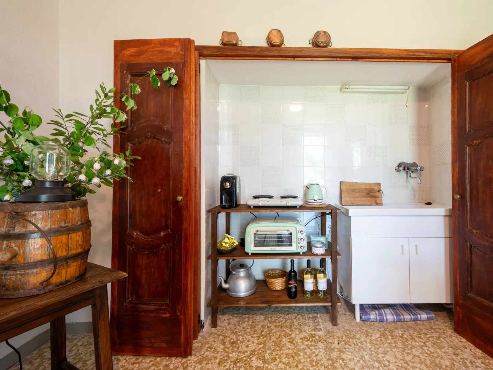 Rustico Pio Filippo-Inside