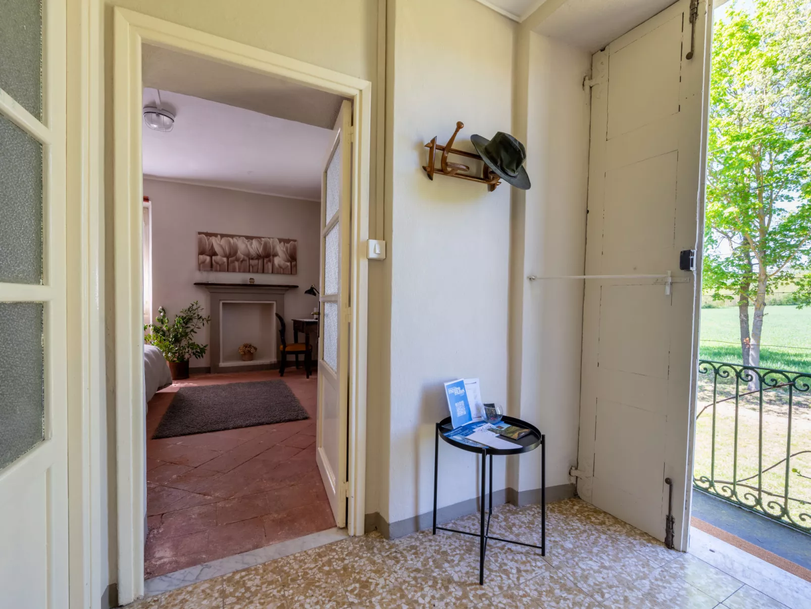 Rustico Pio Filippo-Inside