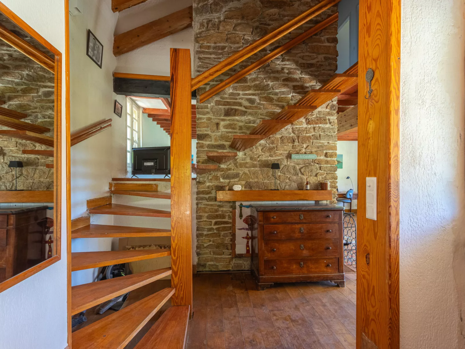Villa Jeamic-Inside