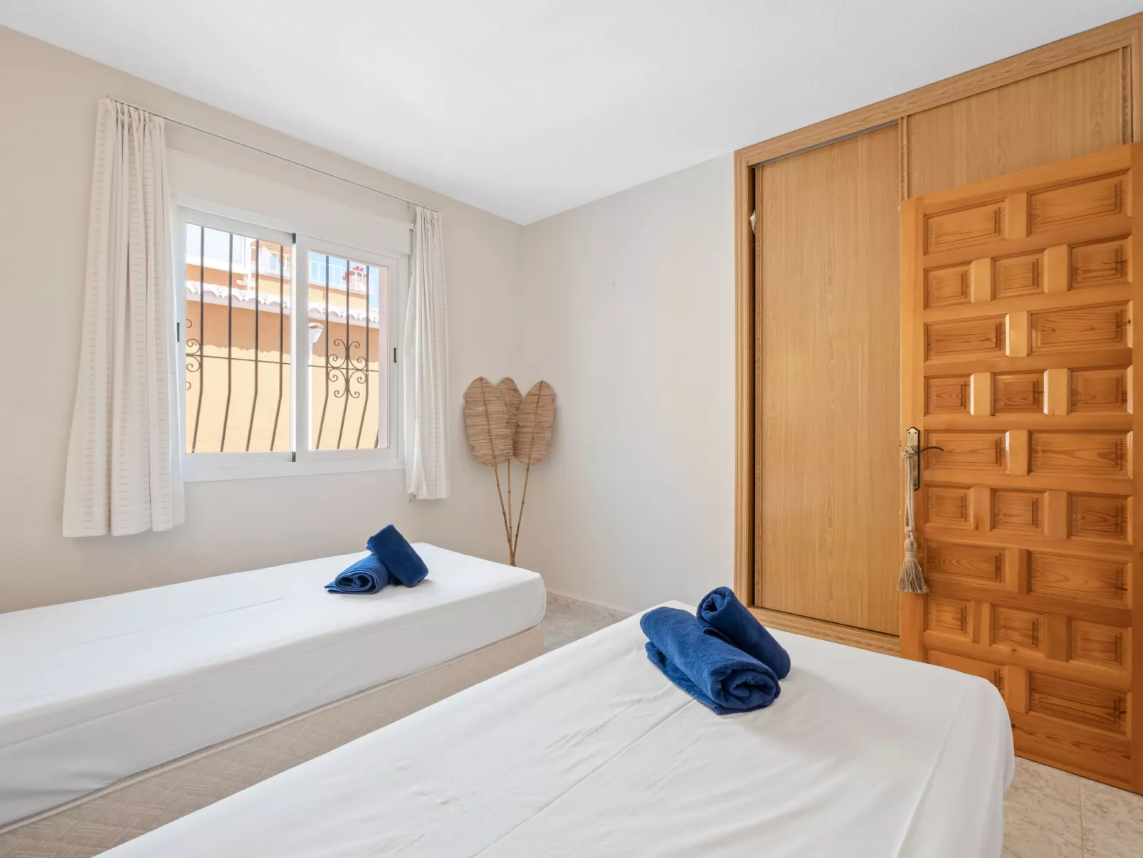 Panoramic Views-Inside