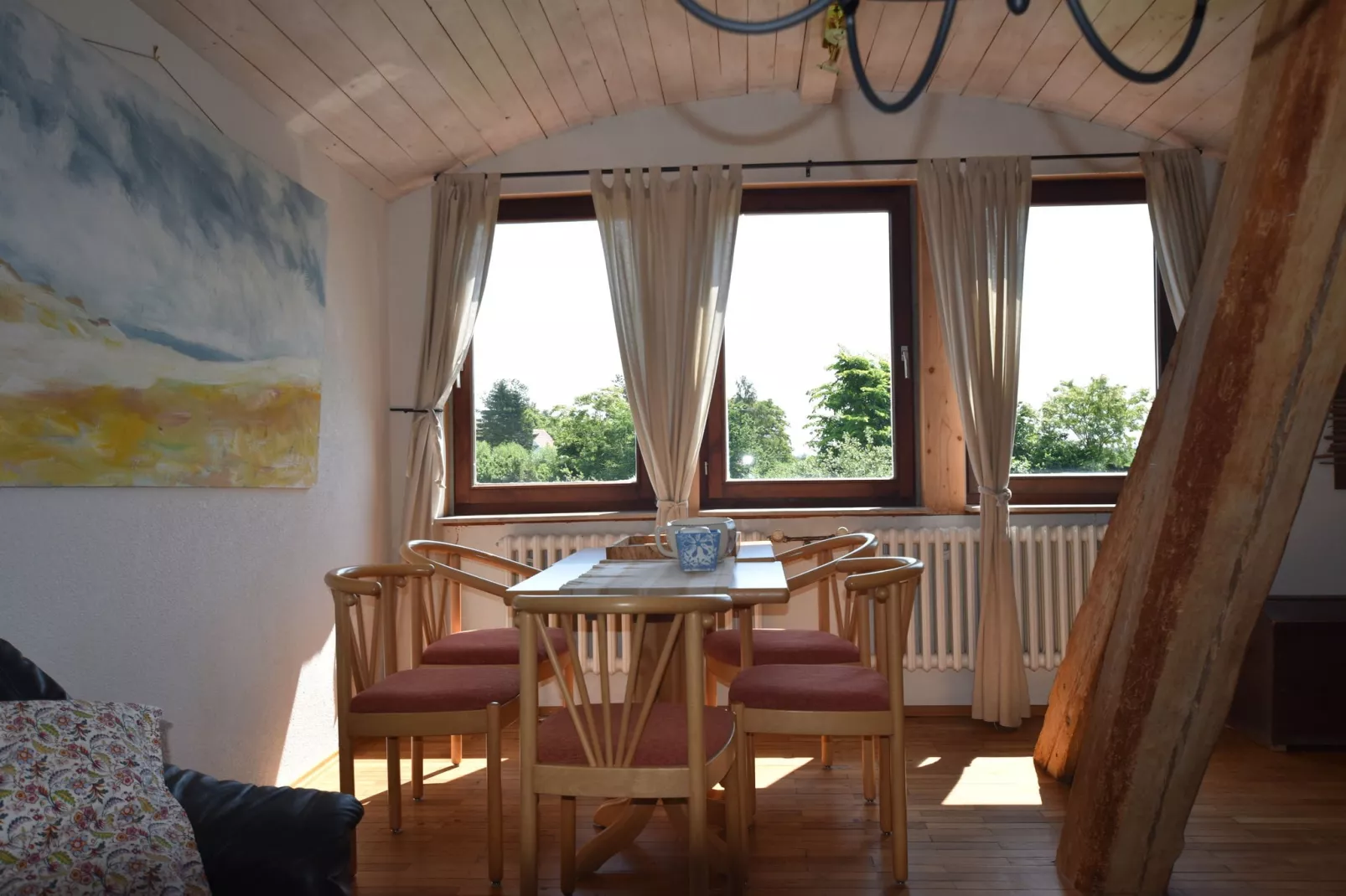 Familienferien mit ganz viel Platz innen und außen XL-Salle à manger