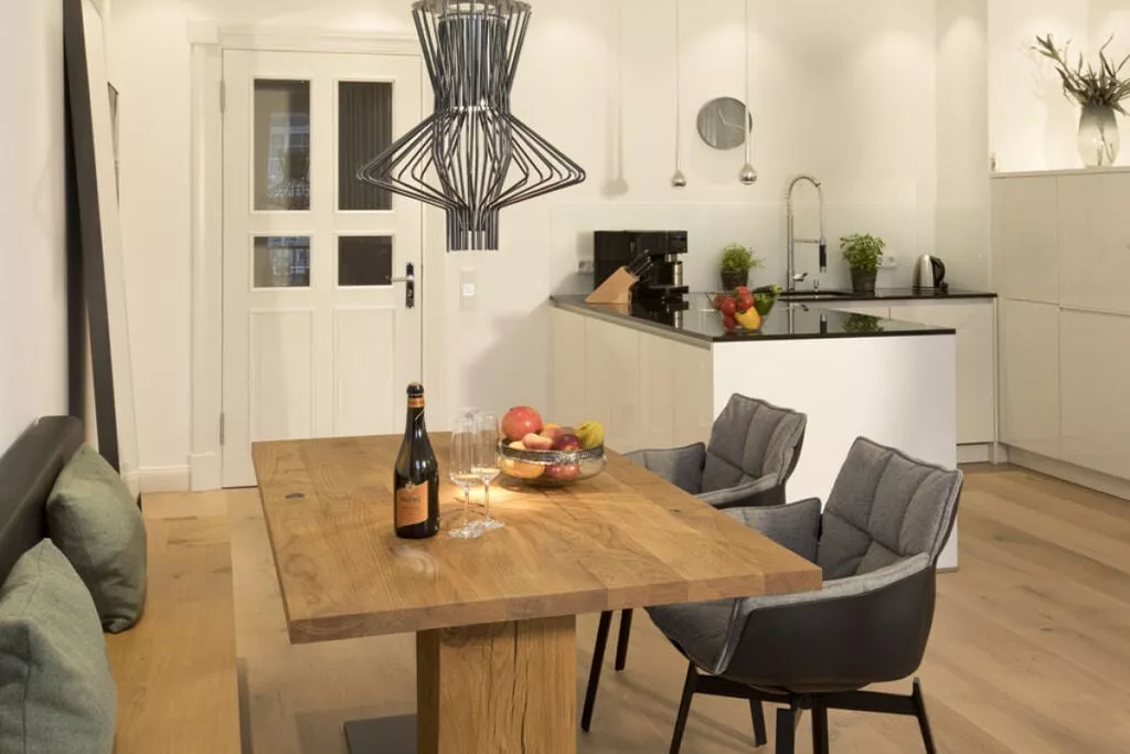 208084-Dining room