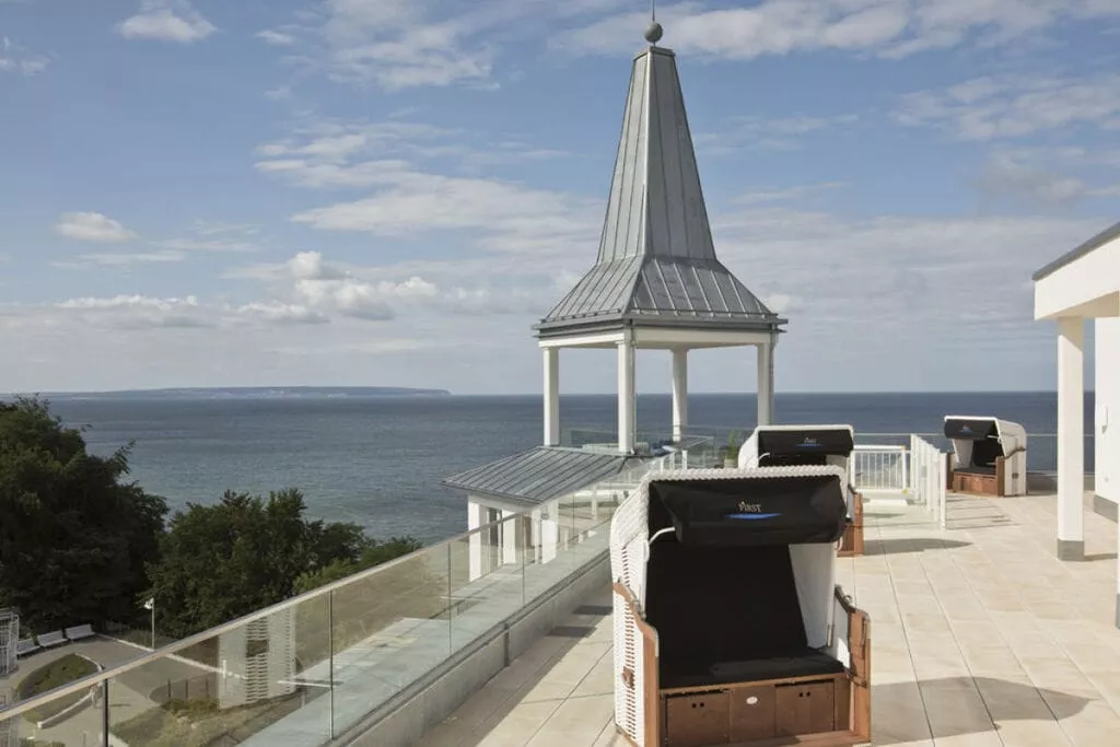 208084-Terrace balcony
