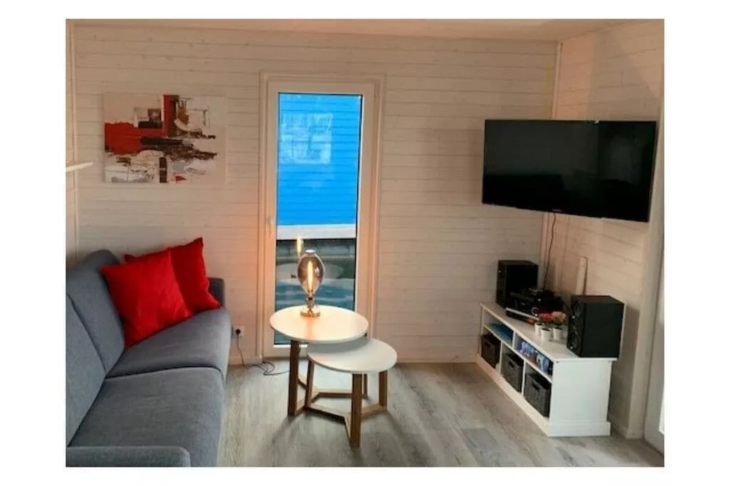 293941-Living room