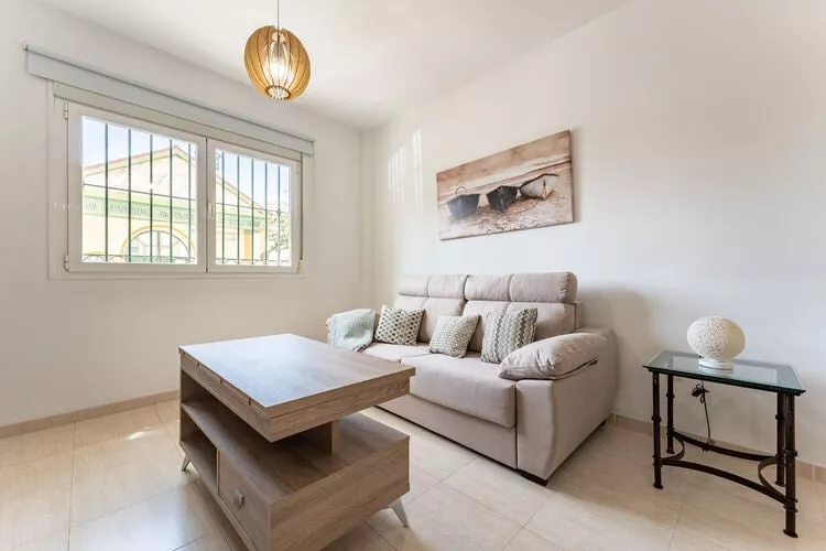 CT 291 - Faro's Boliches Beach for 4-Living room