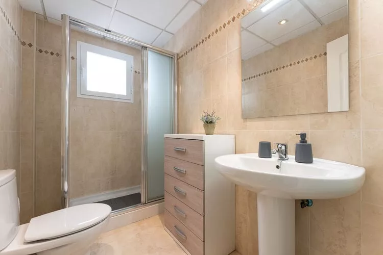 CT 291 - Faro's Boliches Beach for 4-Bathroom