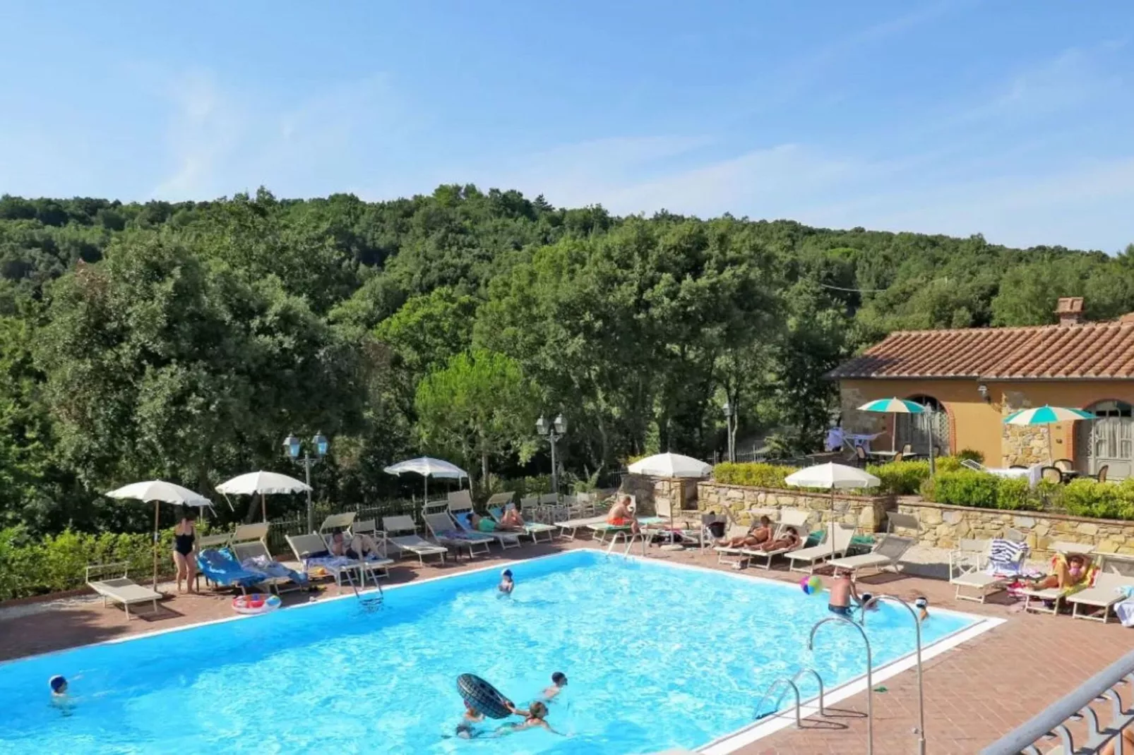 Trilocale-Pool