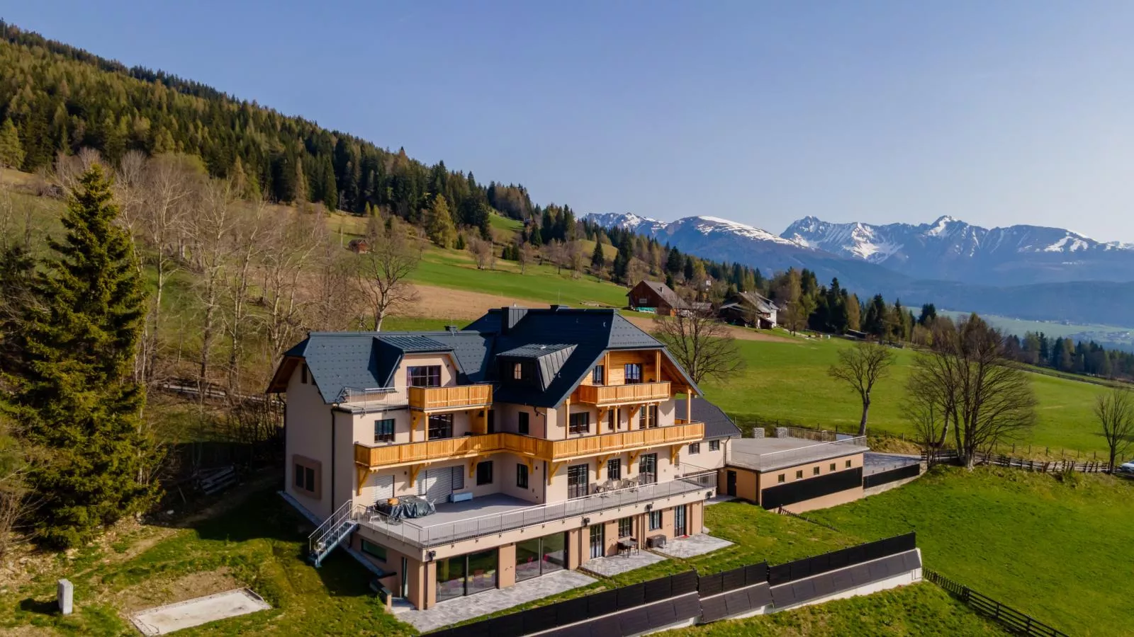 Lärchenhof Top 101-Außenbereich Sommer