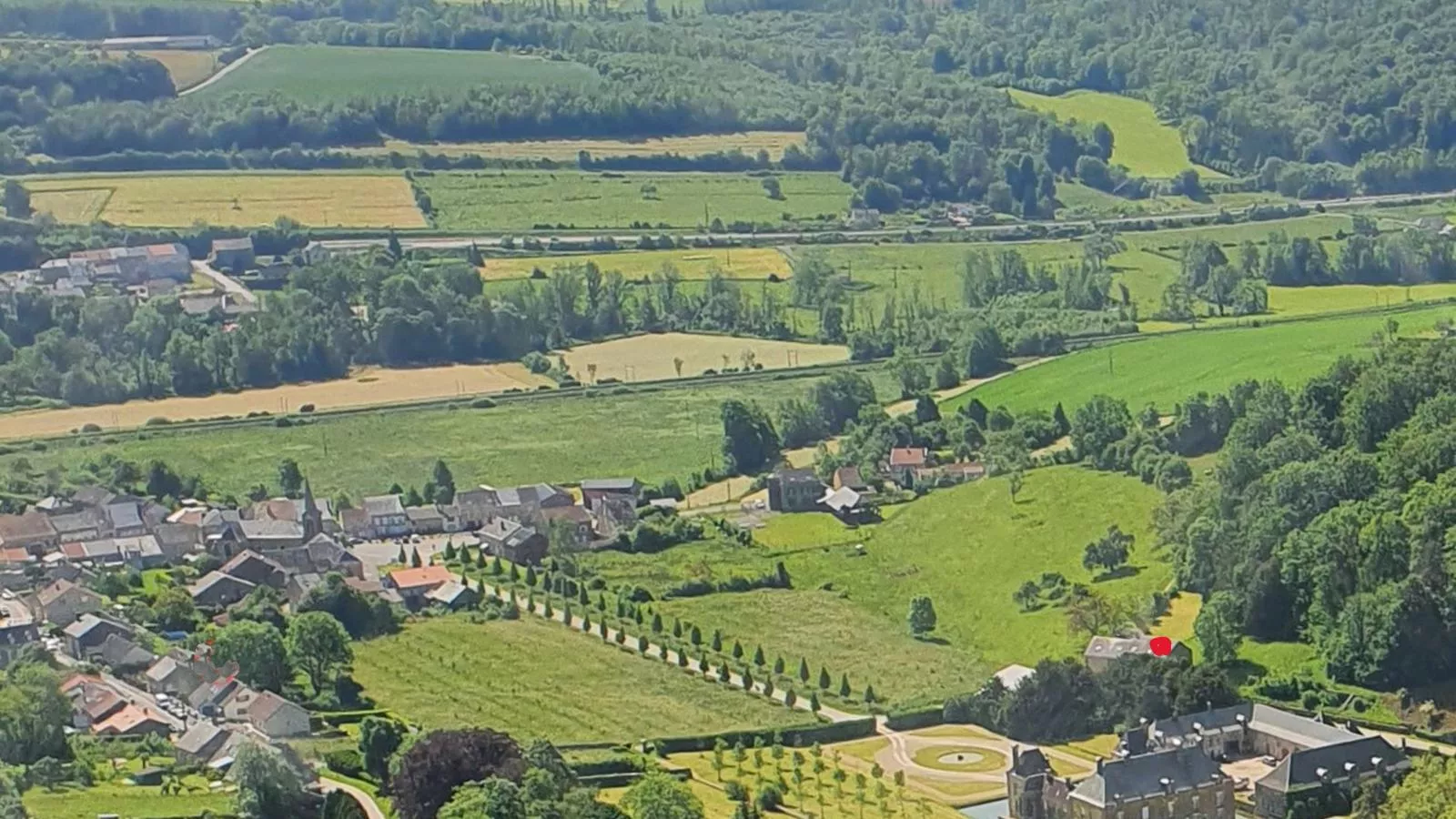 Gite Cascade-Gebiete Sommer 1 km