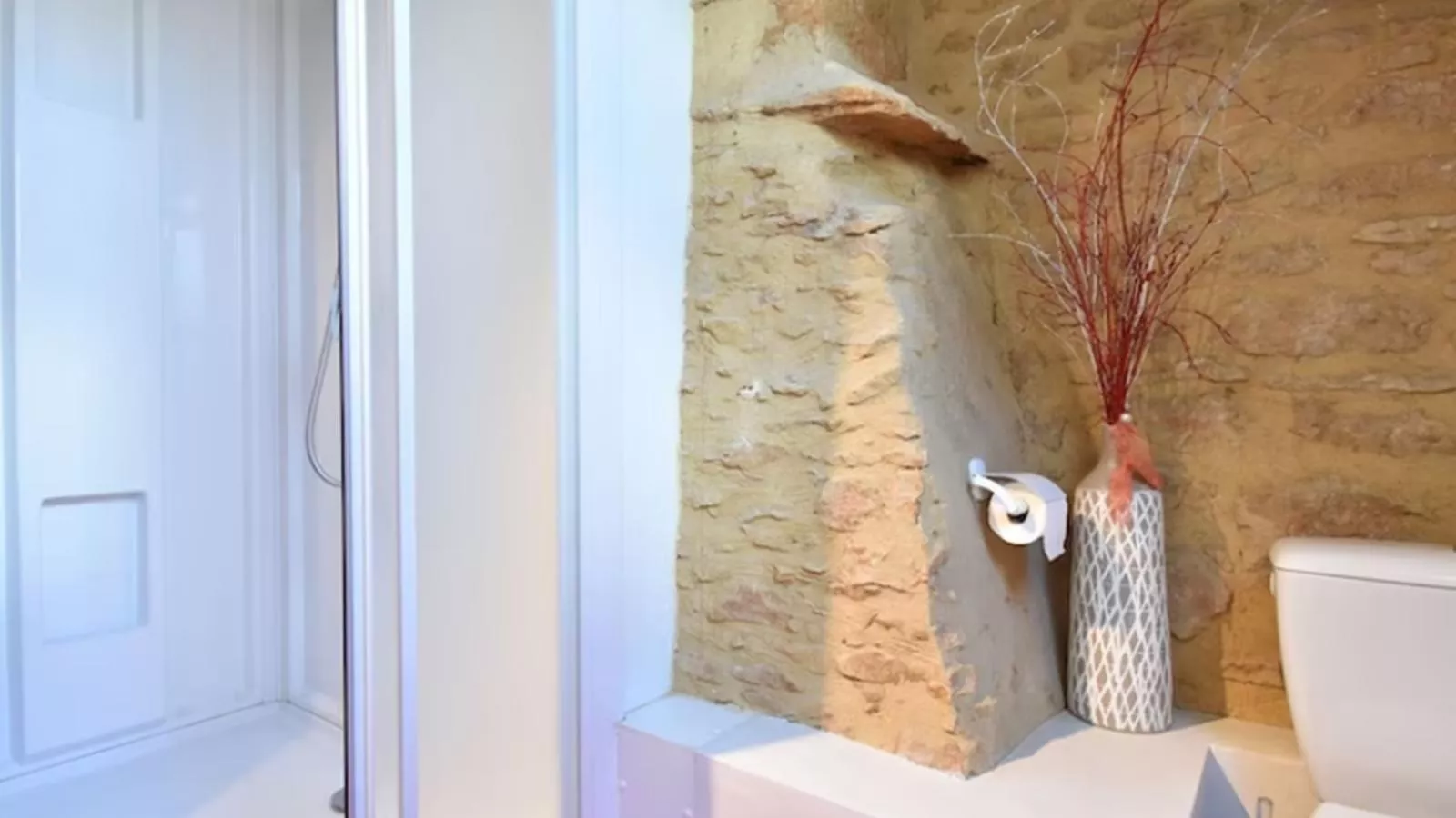 Maison Micouleaud-Bathroom