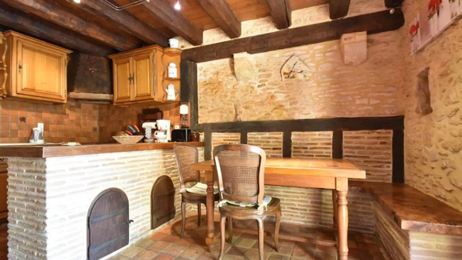 Gite Micouleaud-Kitchen