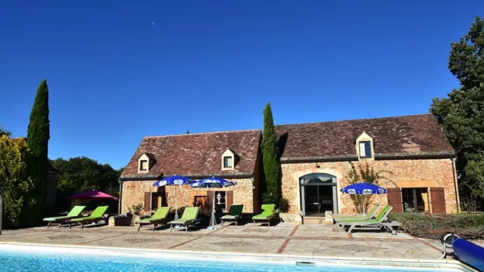 Beauchamps-Exterior summer