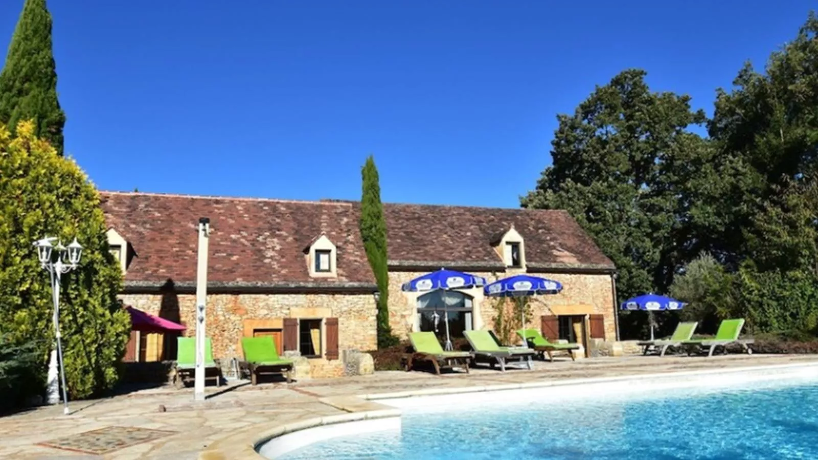 Beauchamps-Pool