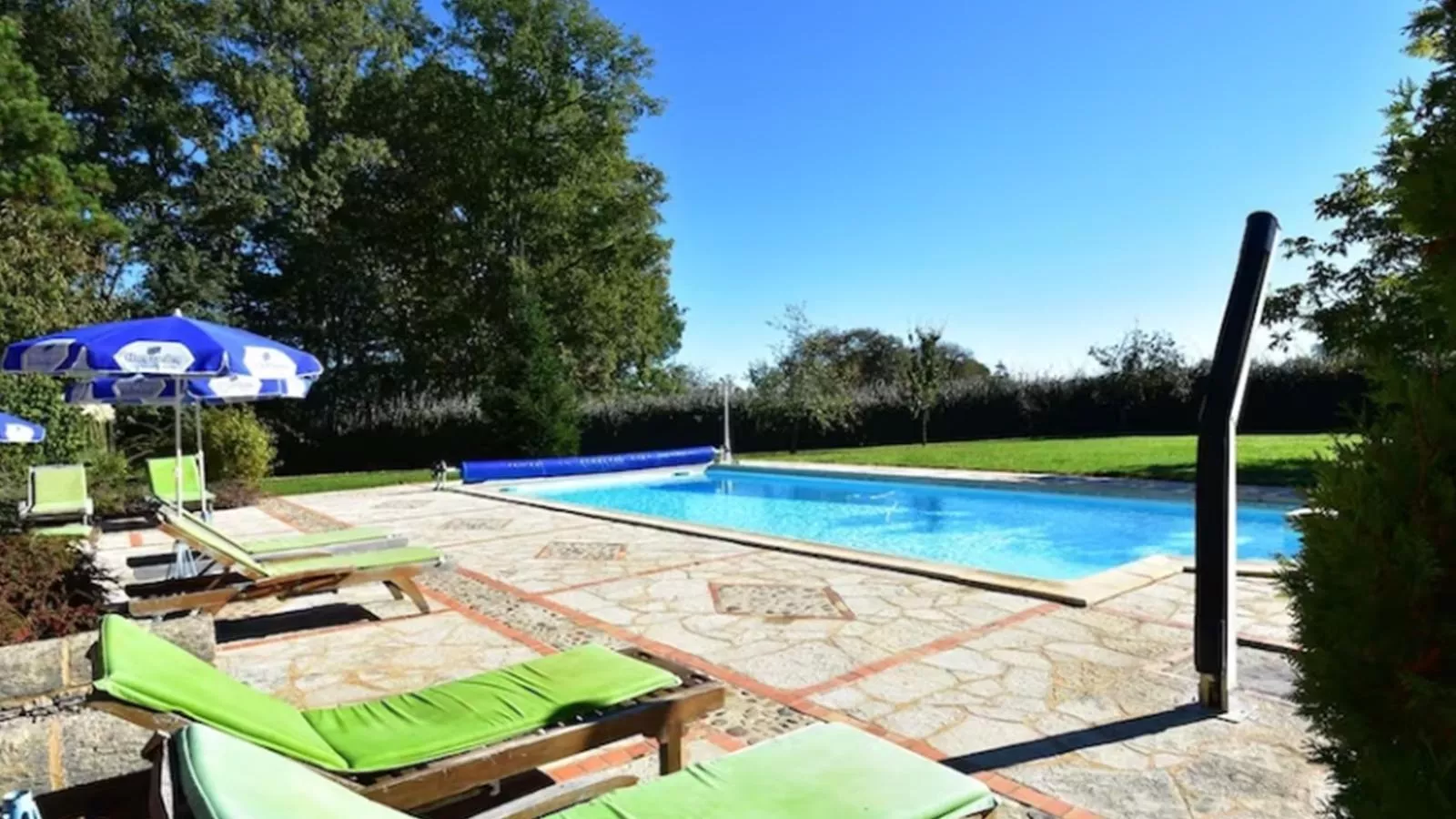Beauchamps-Pool