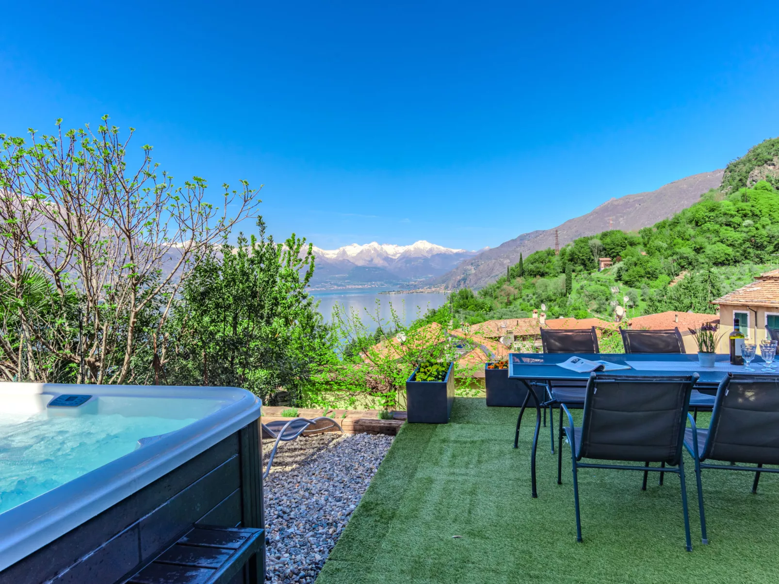 Villa Canonica-Outside