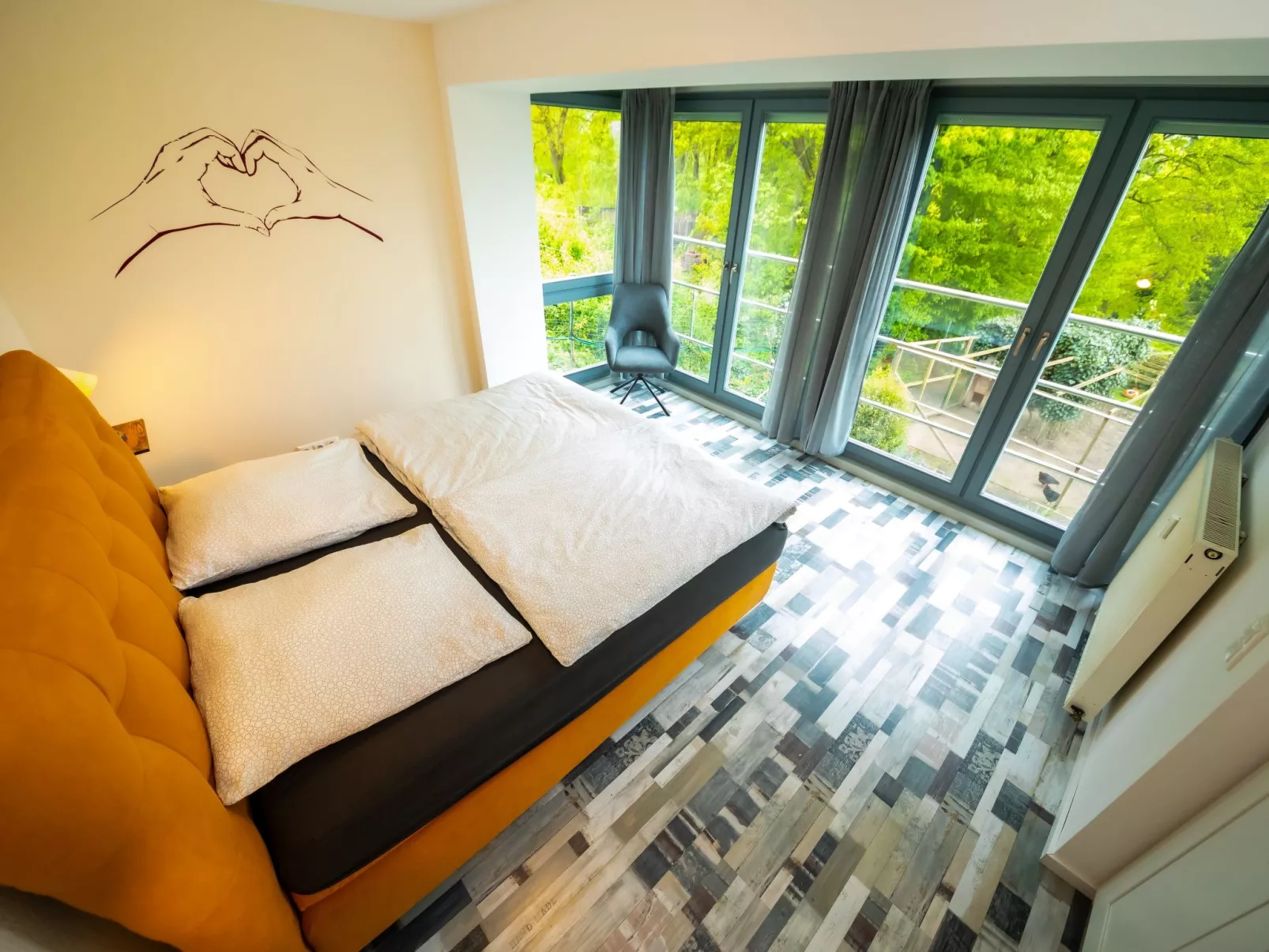 Am Kirchberg-Inside