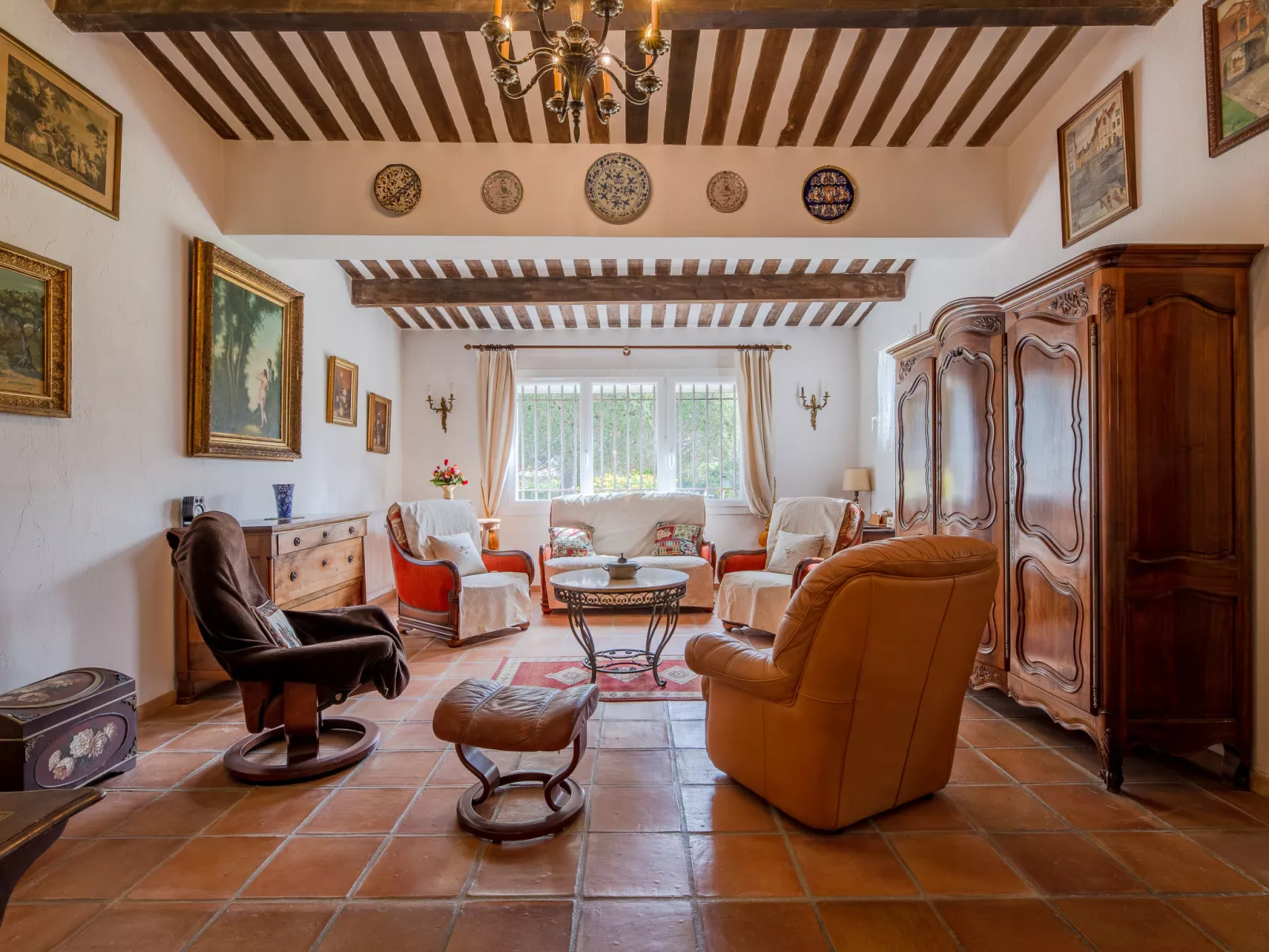 La Palombière-Inside