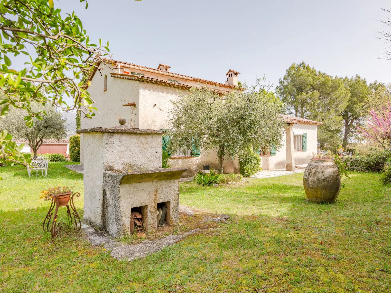 La Palombière-Outside