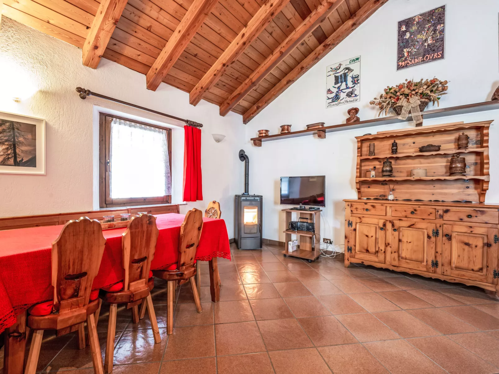Maison Le Clapey-Inside