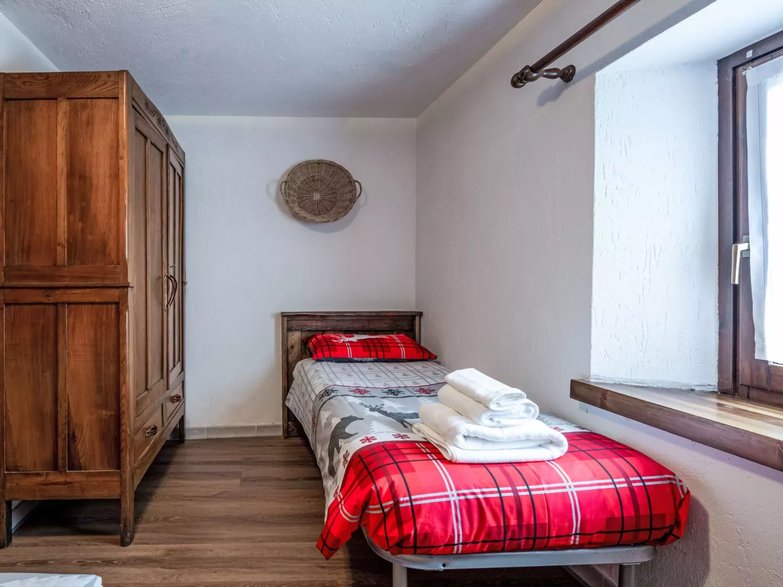 Maison Le Clapey-Inside