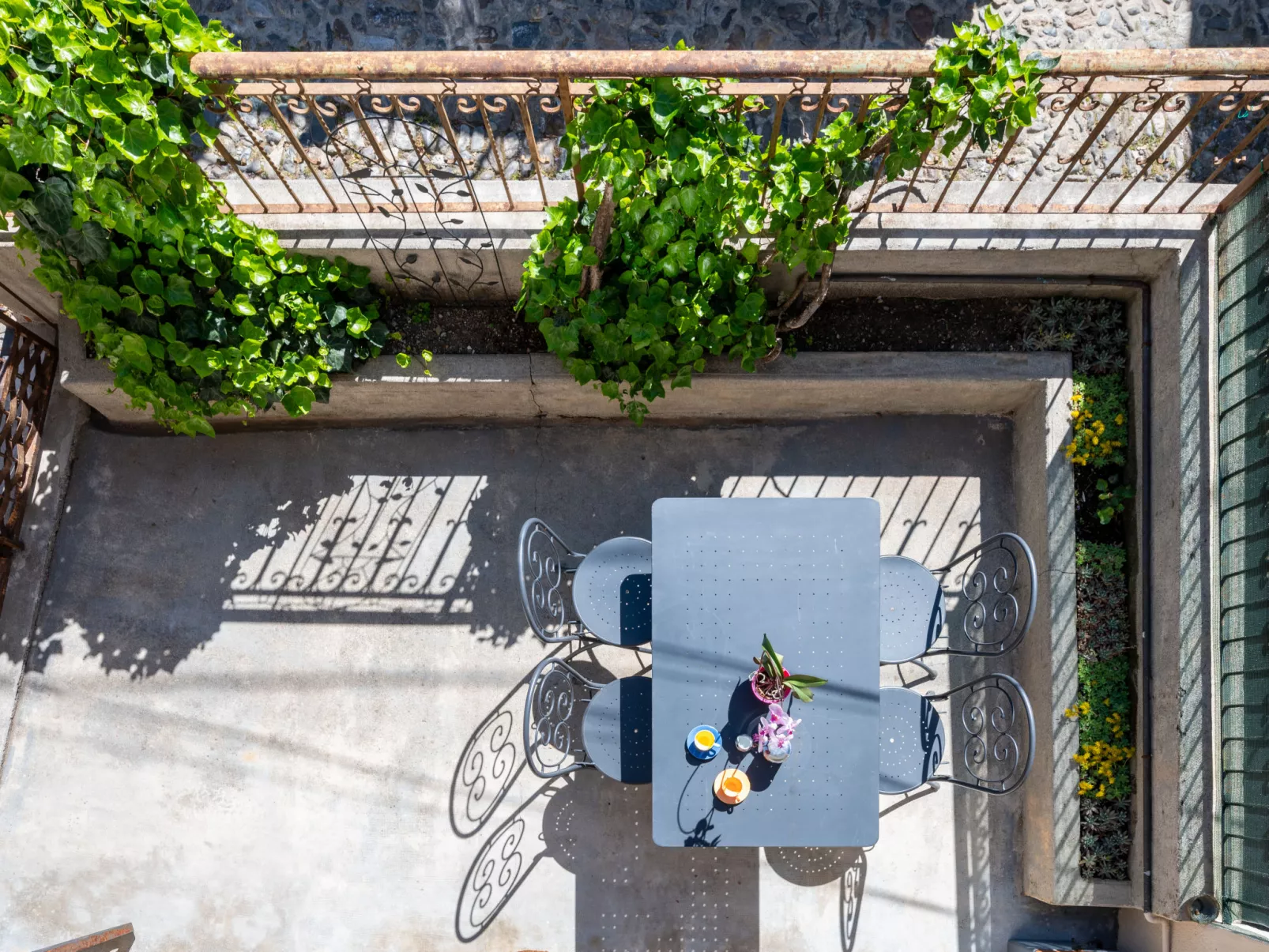 Trekking House-Outside