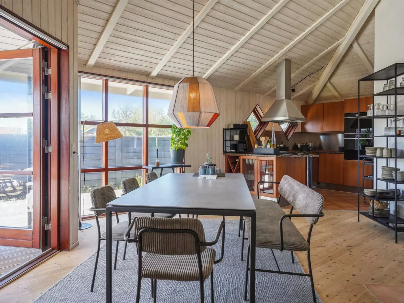 "Fridgerd" - 250m from the sea-Inside