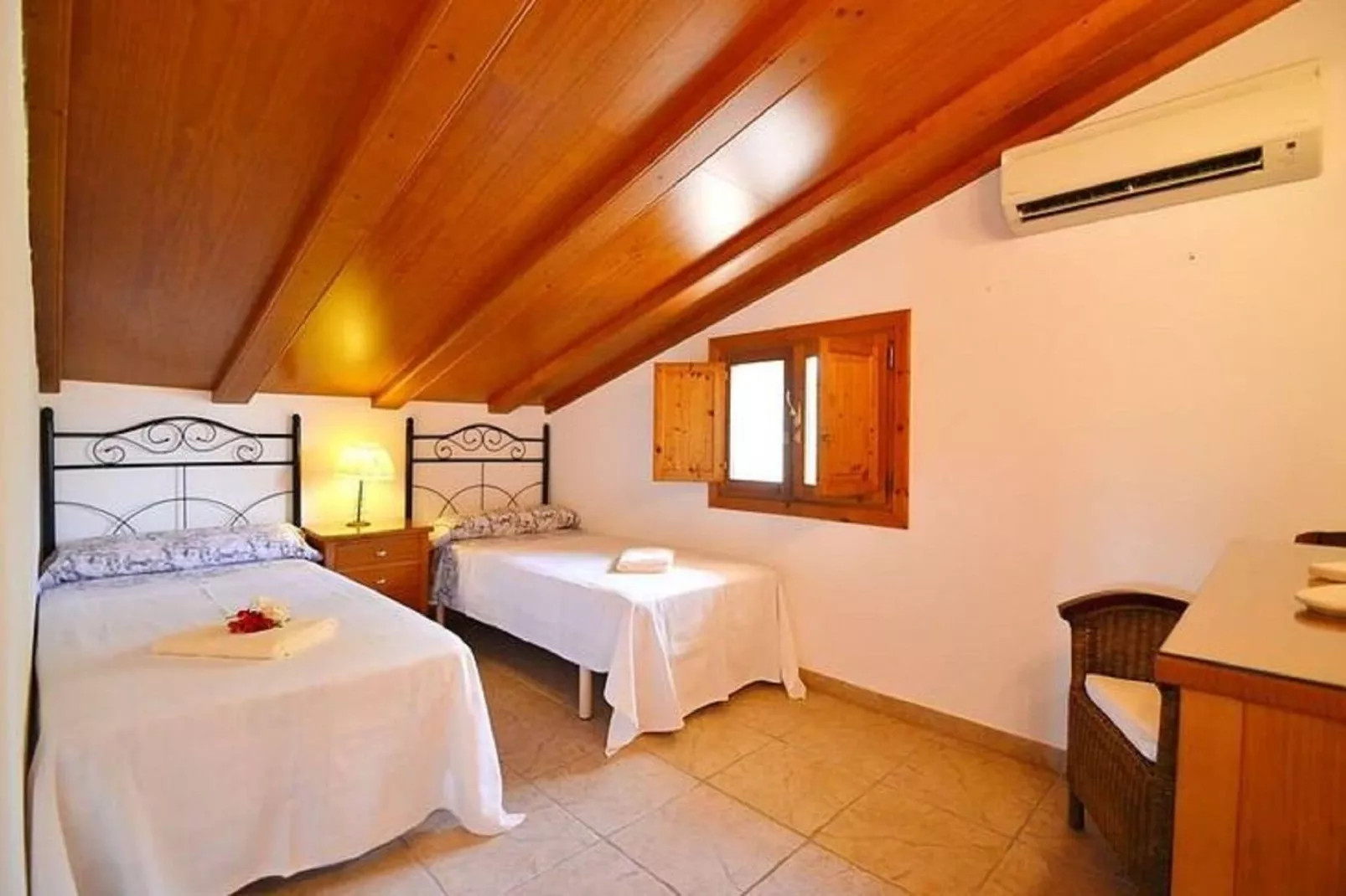 Mascaro-Bedroom