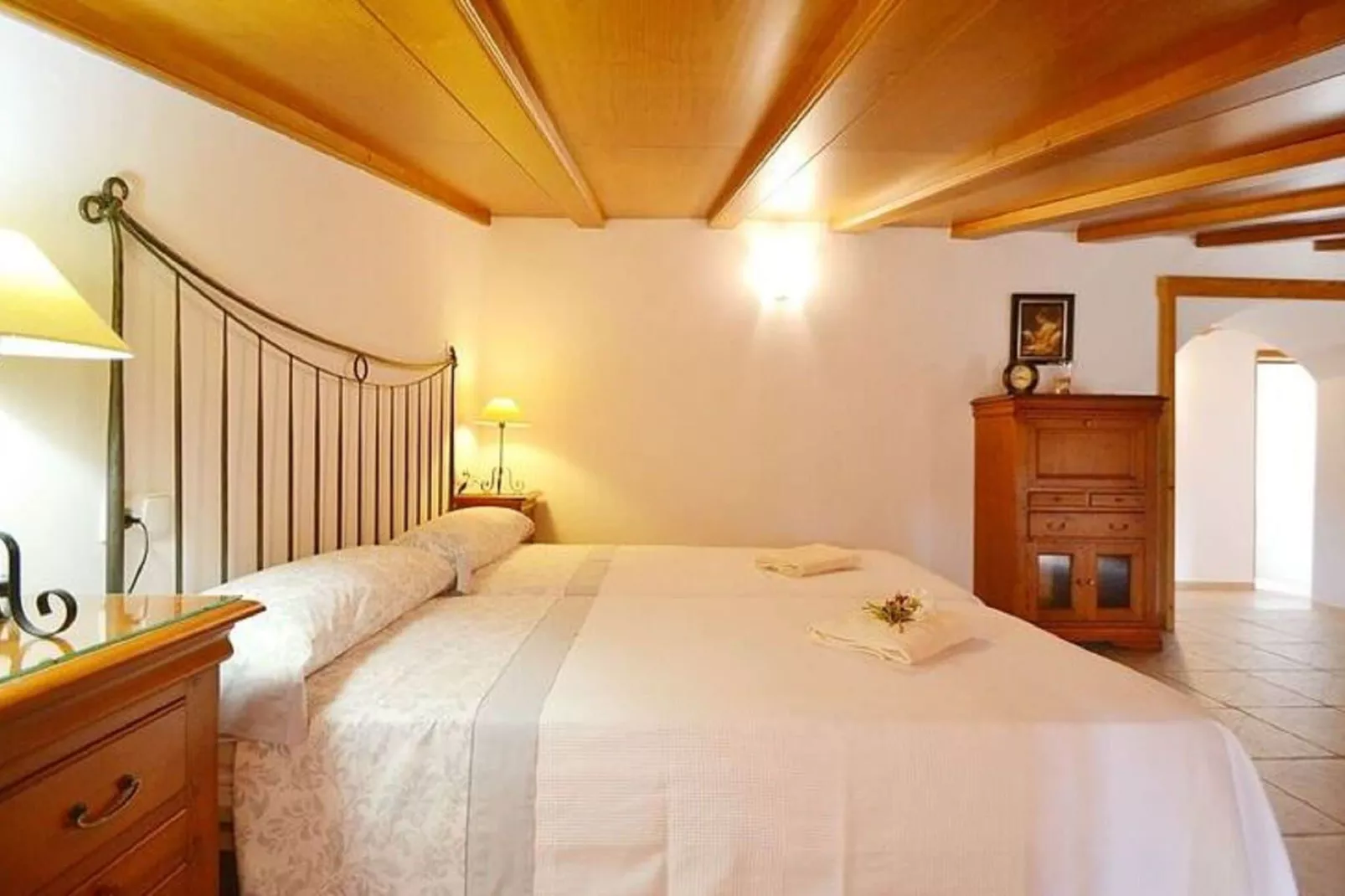 Mascaro-Bedroom