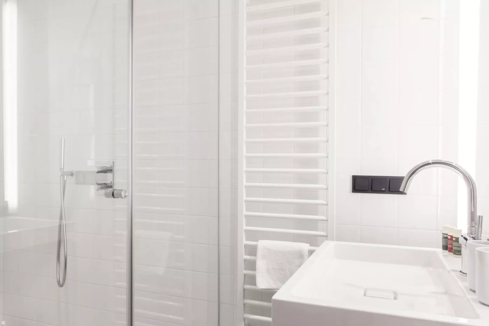 URBANAUTS Studios Fillgrader - 1Person-Bathroom