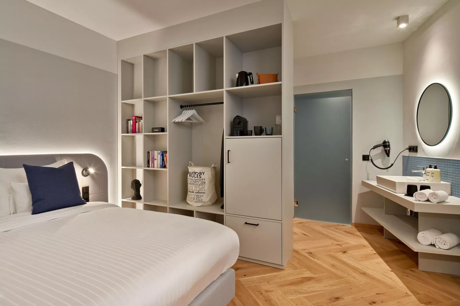URBANAUTS Studios Fillgrader - 2 Personen-Bedroom