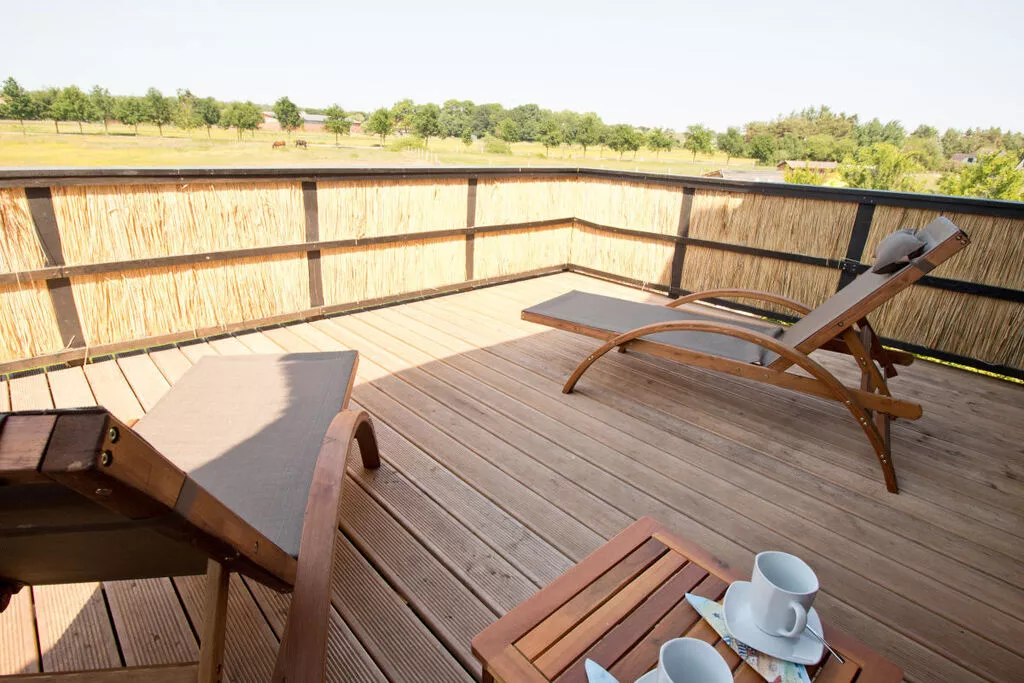 229044-Terrassenbalkon